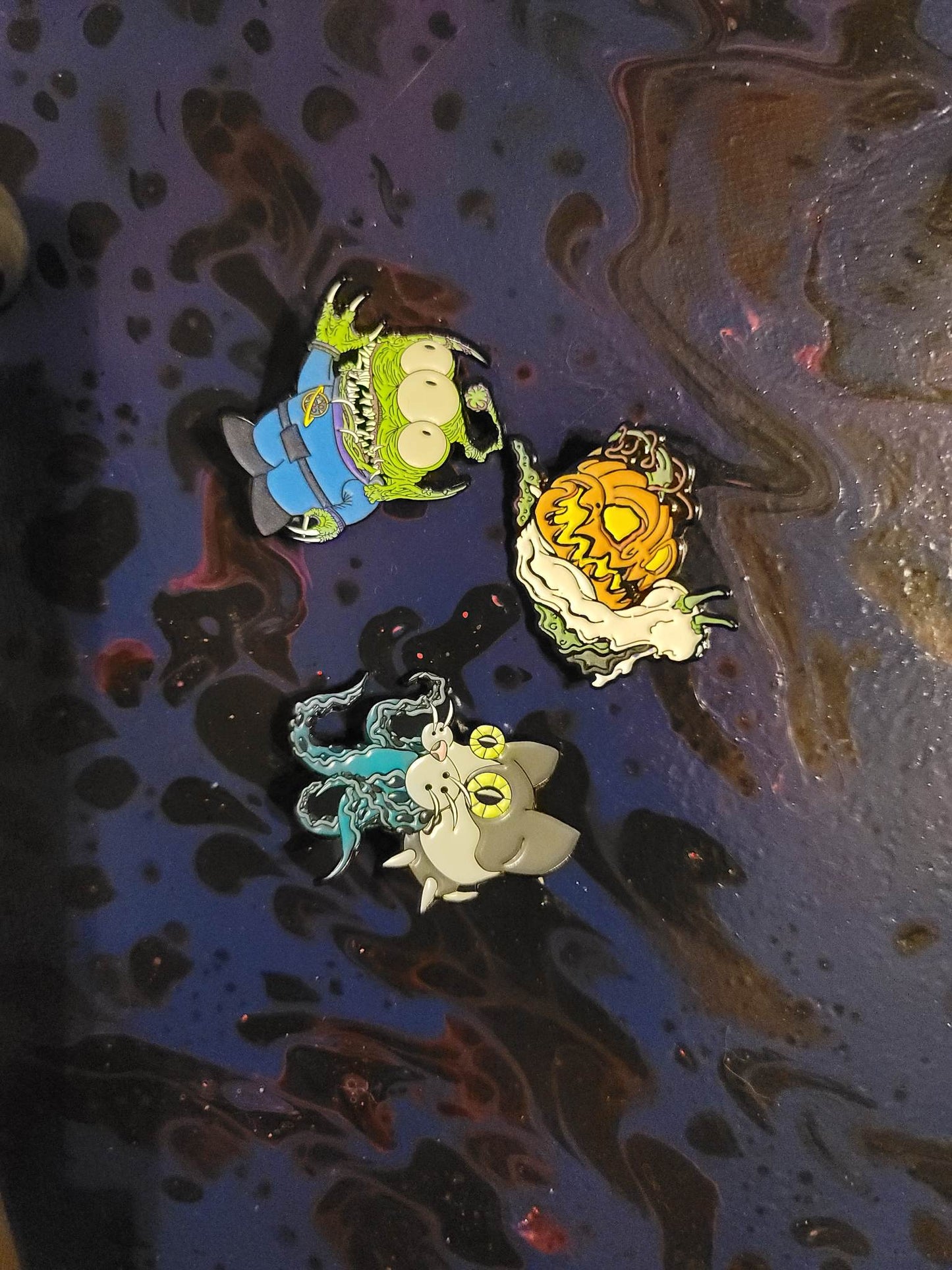 Halloween Ghost Snail 1.5 Inch Glow In The Dark Pin